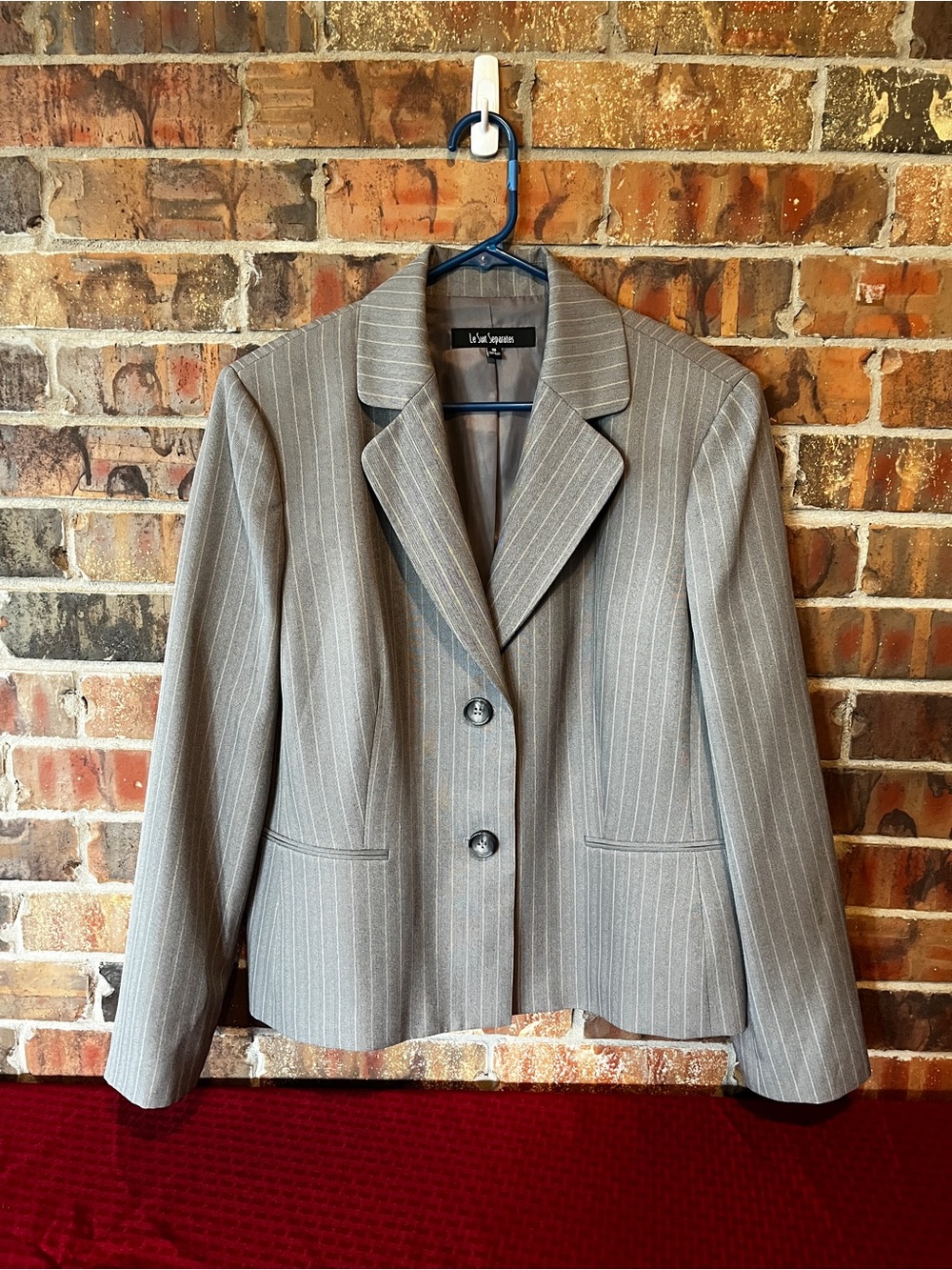 Le Suit Light Gray Pinstripe Women's Blazer Size:18